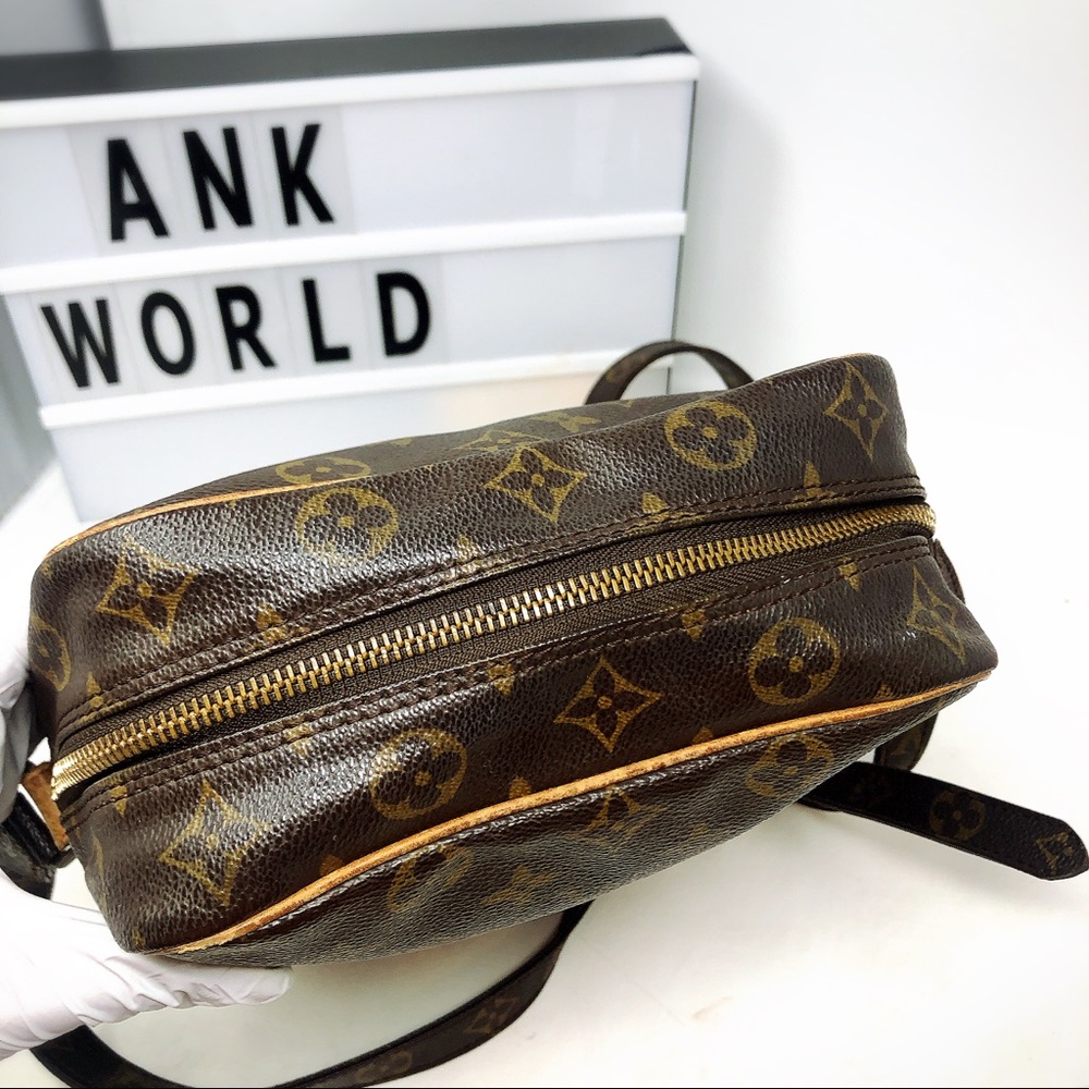 SOLD Louis Vuitton Danube Monogram Crossbody Bag - Picture 4 of 16